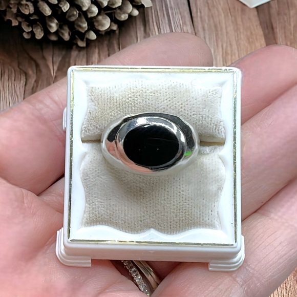🌺Vintage Sterling & Onyx Ring - Picture 2 of 11